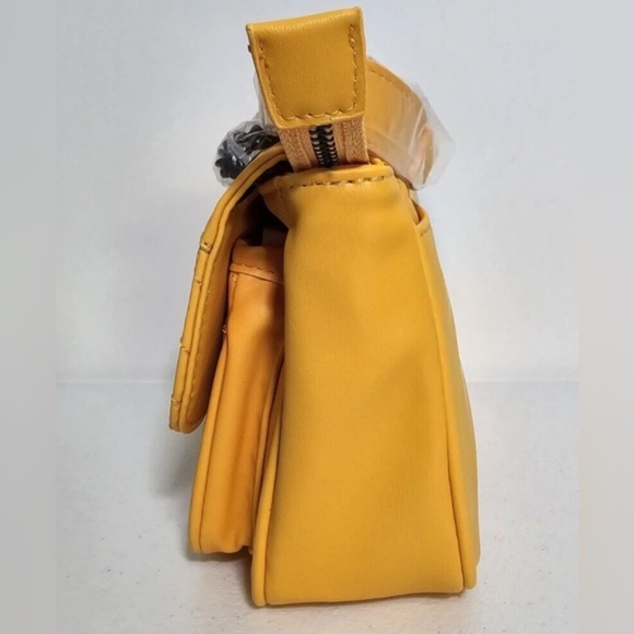 Badgley Mischka Crossbody Handbag Quilted Front Yellow NWT - Picture 5 of 13